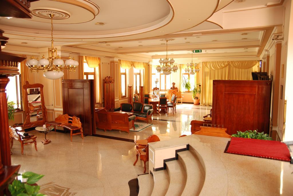 Hotel Villa Majur 苏博蒂察 外观 照片